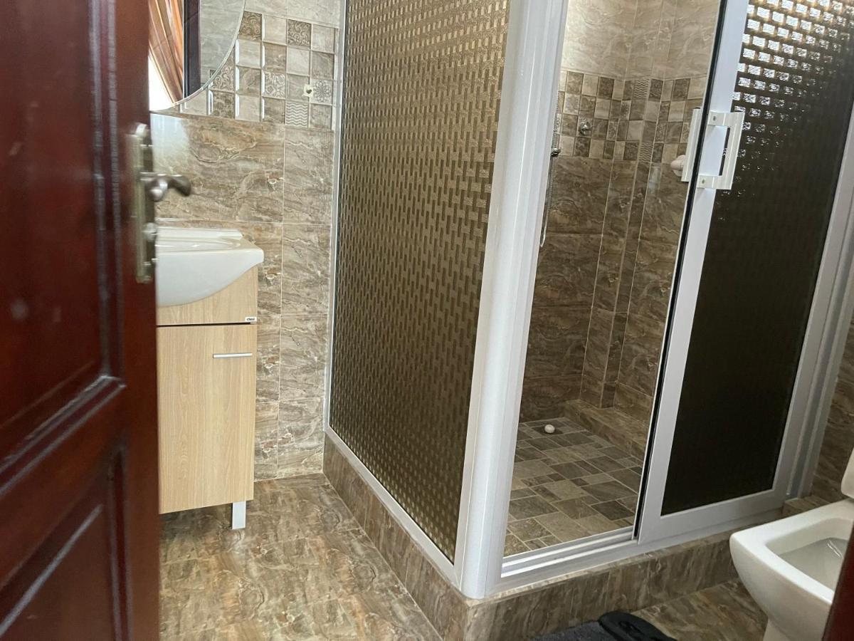 טמה Exotic Palace Hotel מראה חיצוני תמונה