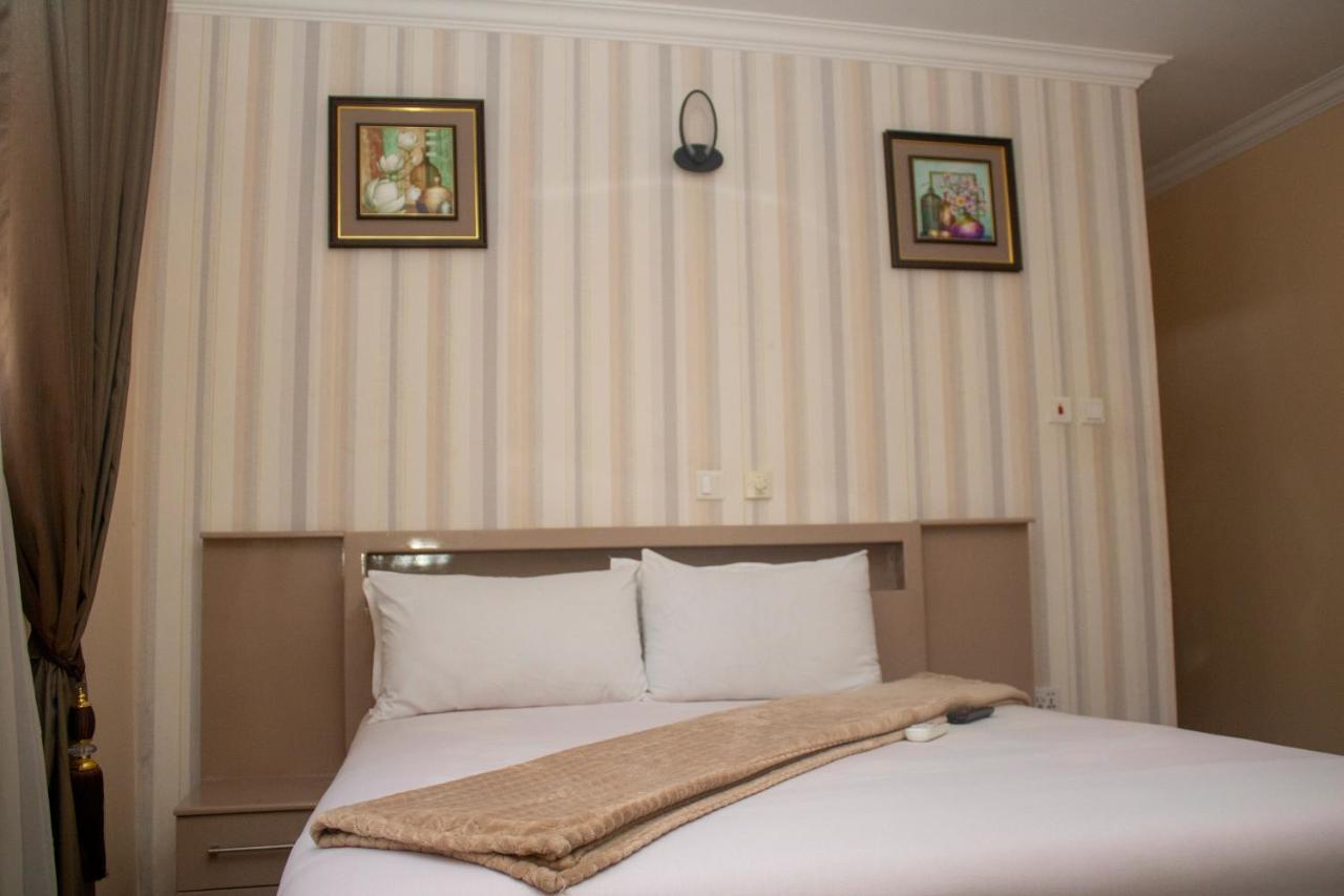 טמה Exotic Palace Hotel מראה חיצוני תמונה