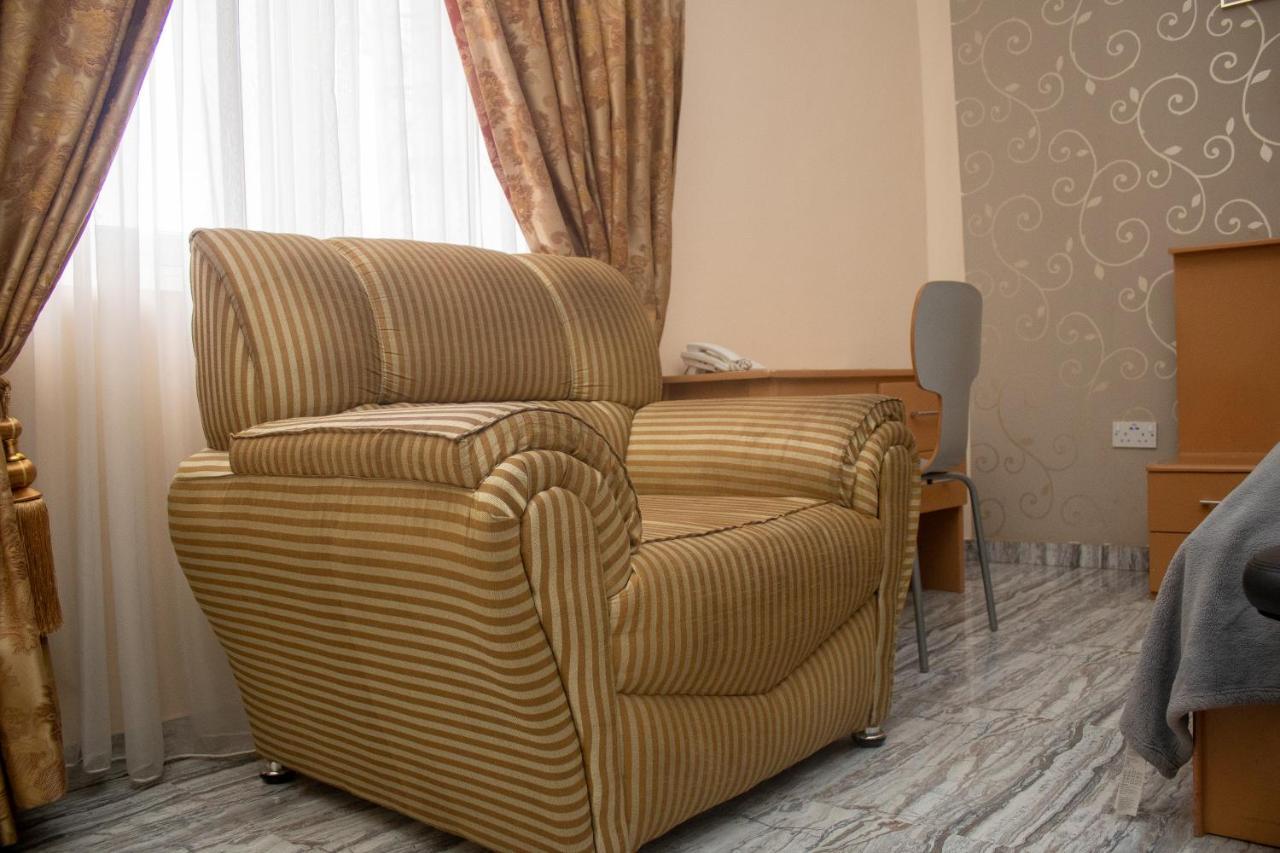 טמה Exotic Palace Hotel מראה חיצוני תמונה