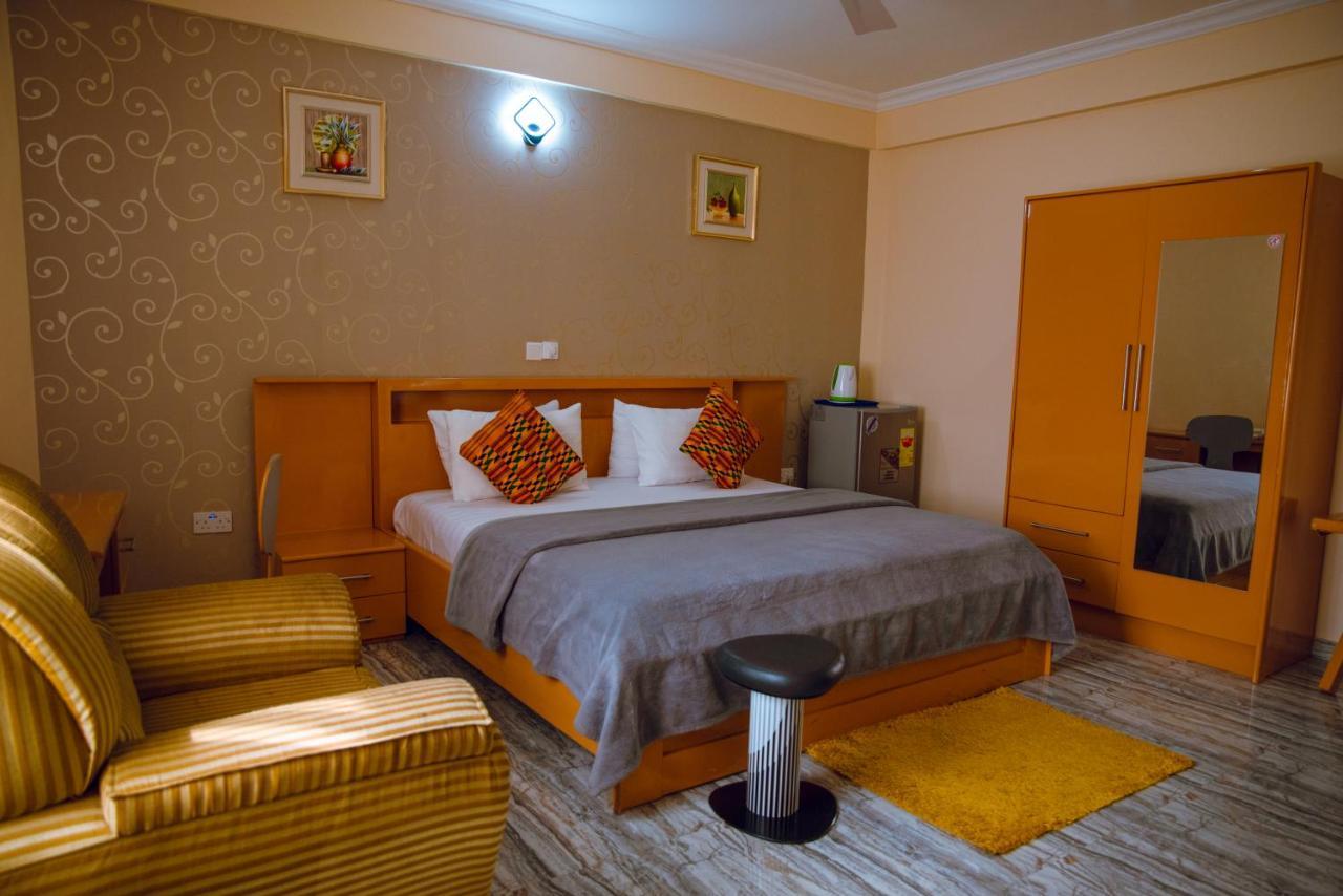 טמה Exotic Palace Hotel מראה חיצוני תמונה